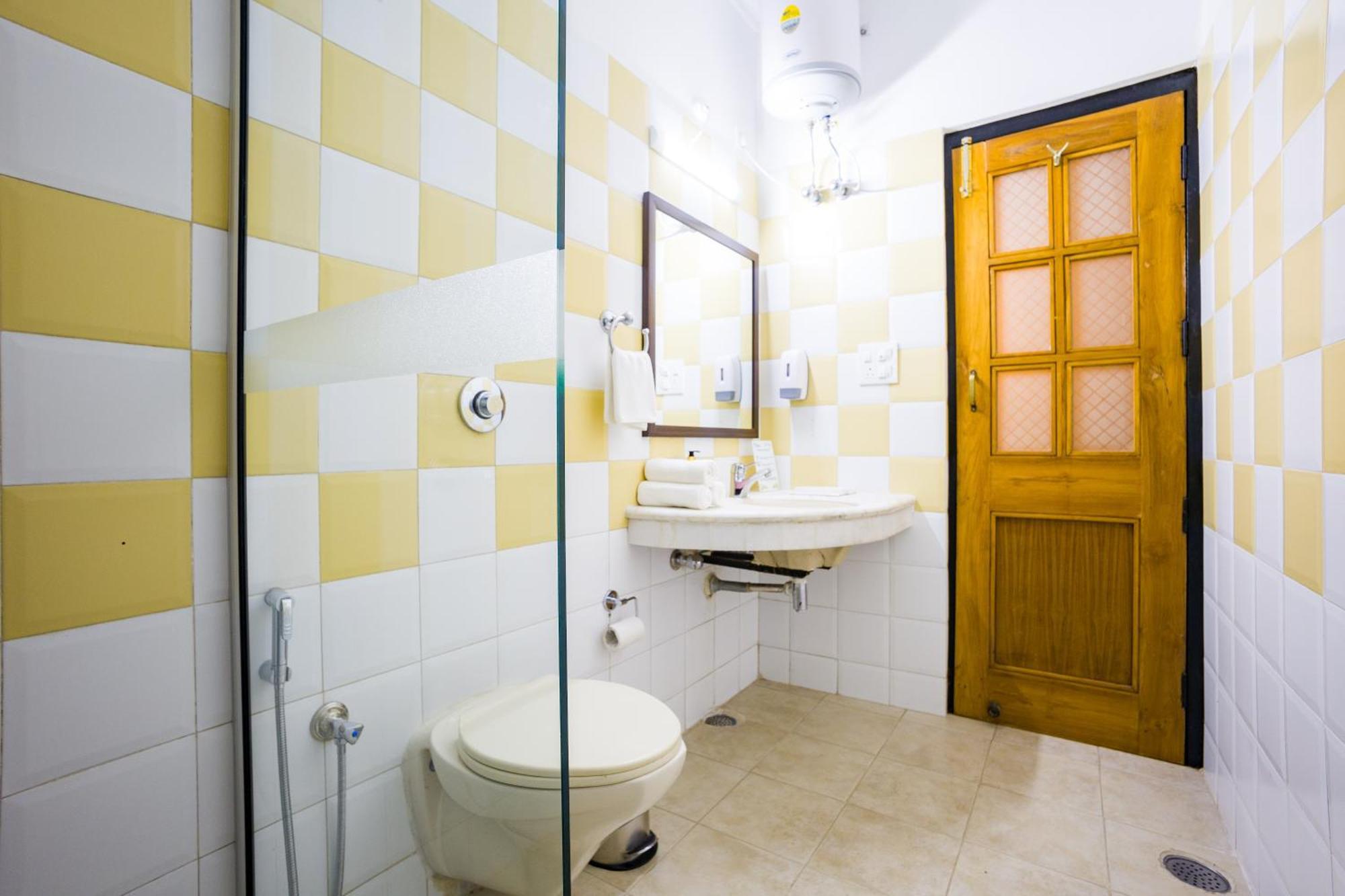 Alaya Stays Mehar Villa - 3 Bhk With Garden & Scenic Views Kasauli Extérieur photo