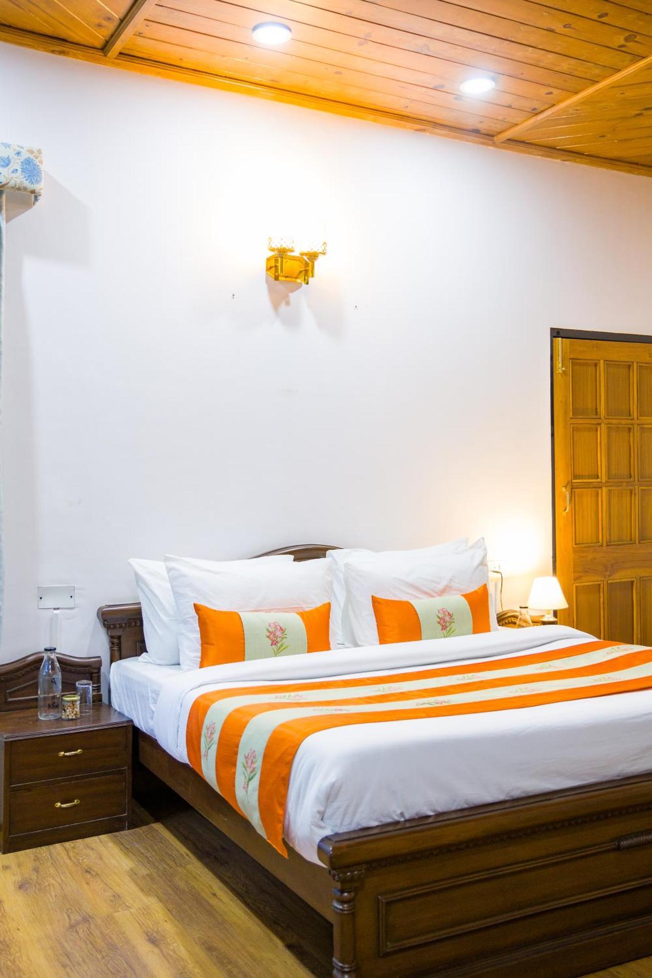 Alaya Stays Mehar Villa - 3 Bhk With Garden & Scenic Views Kasauli Extérieur photo