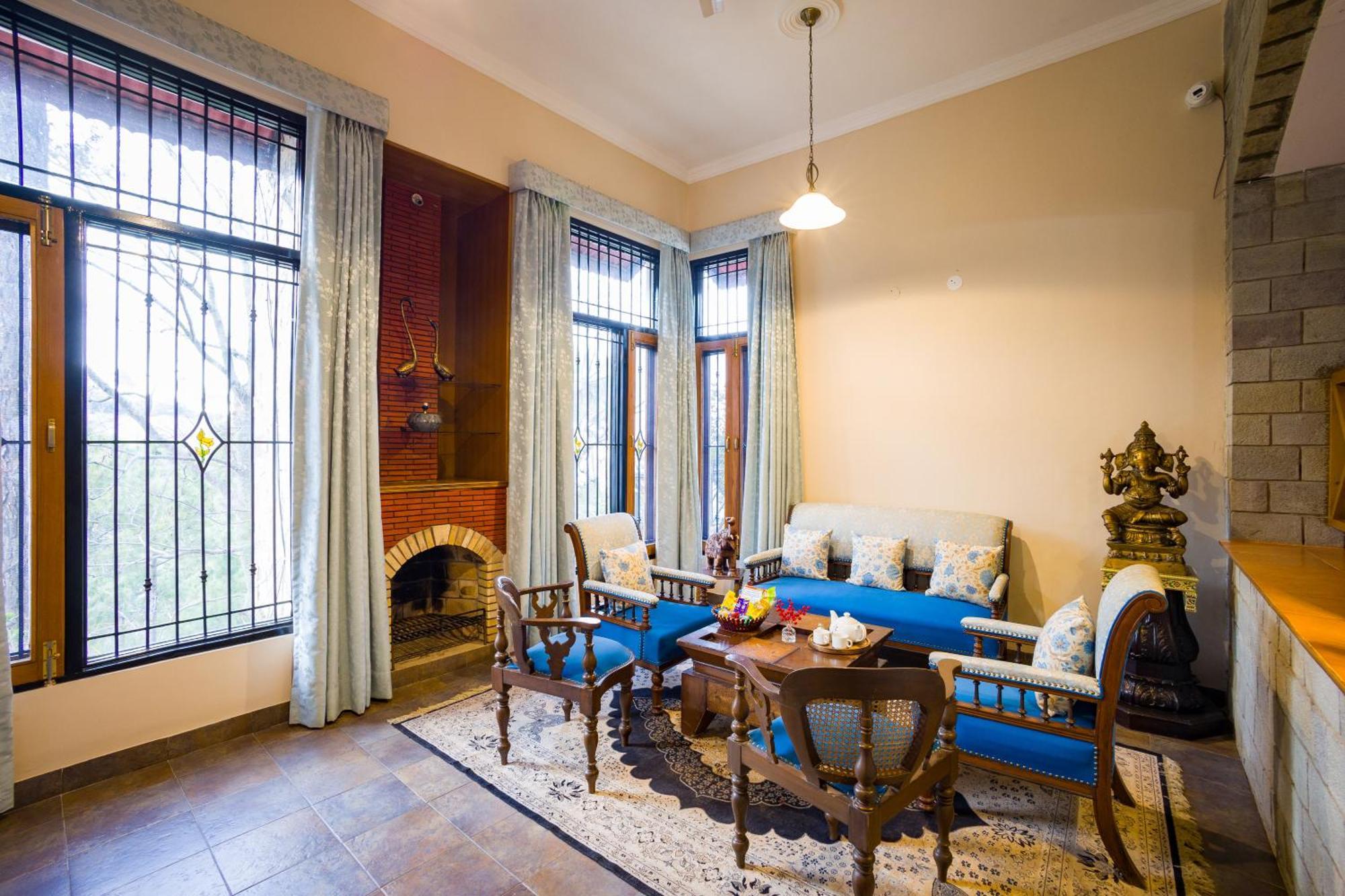 Alaya Stays Mehar Villa - 3 Bhk With Garden & Scenic Views Kasauli Extérieur photo