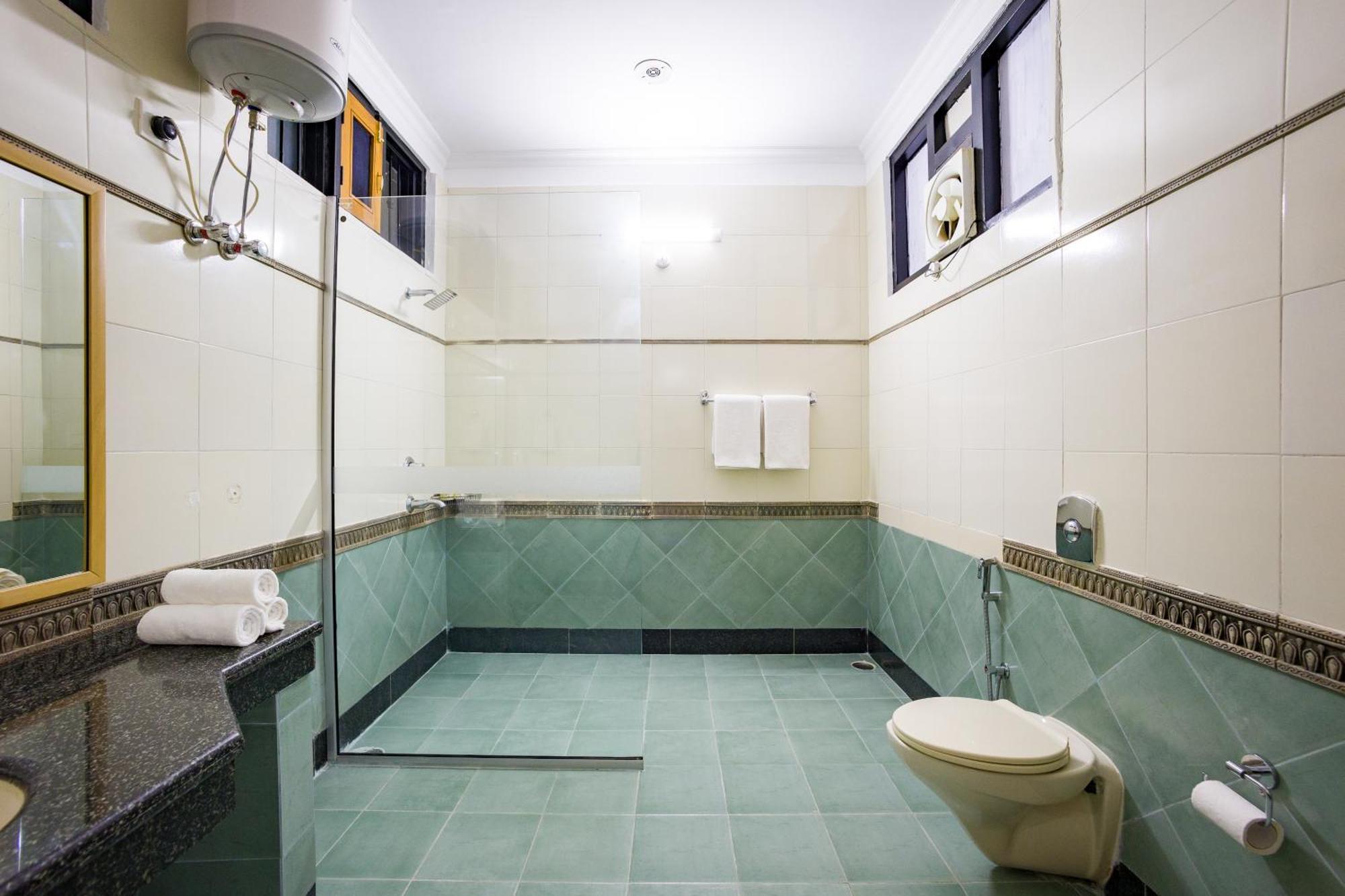 Alaya Stays Mehar Villa - 3 Bhk With Garden & Scenic Views Kasauli Extérieur photo