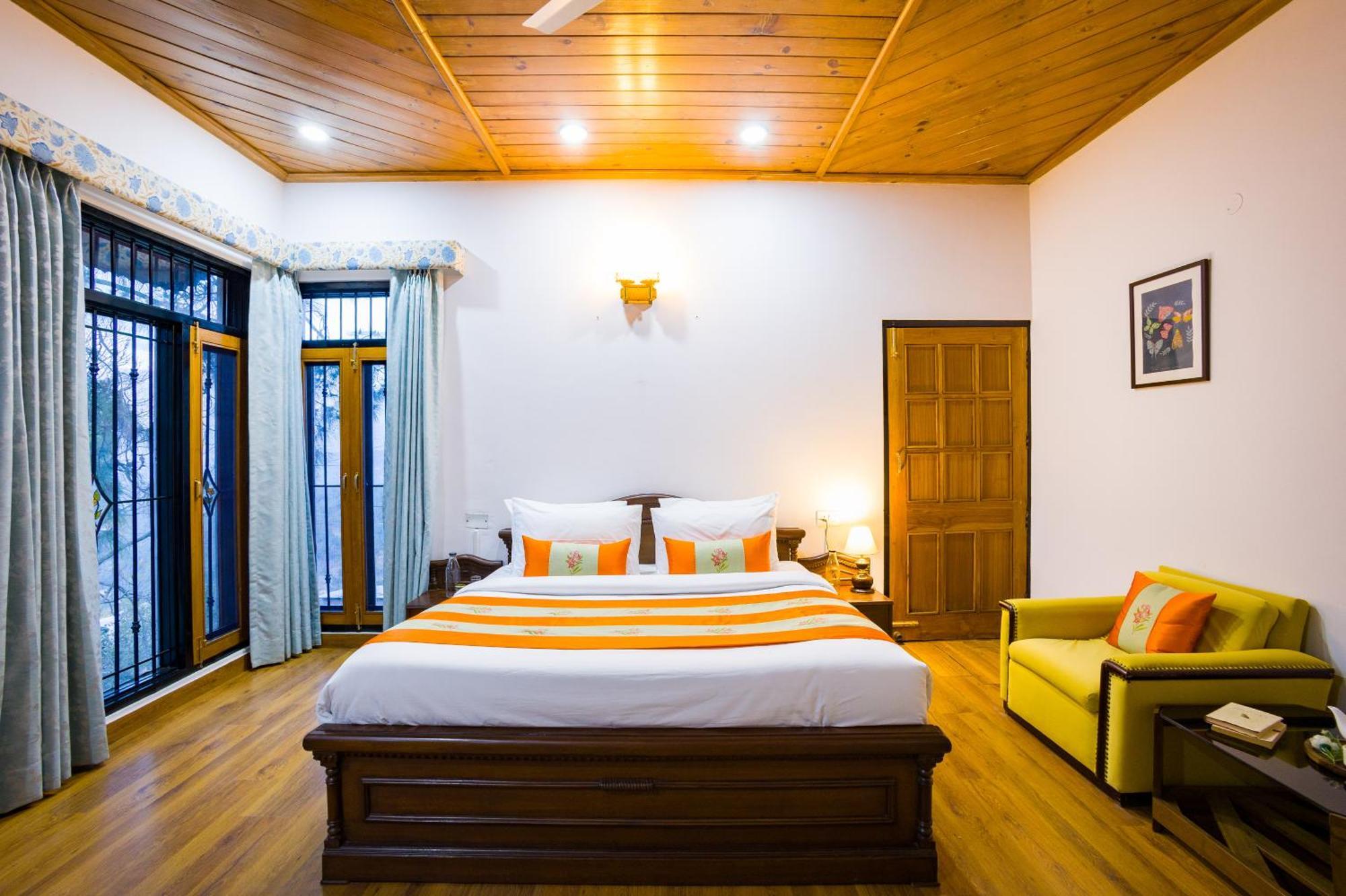 Alaya Stays Mehar Villa - 3 Bhk With Garden & Scenic Views Kasauli Extérieur photo