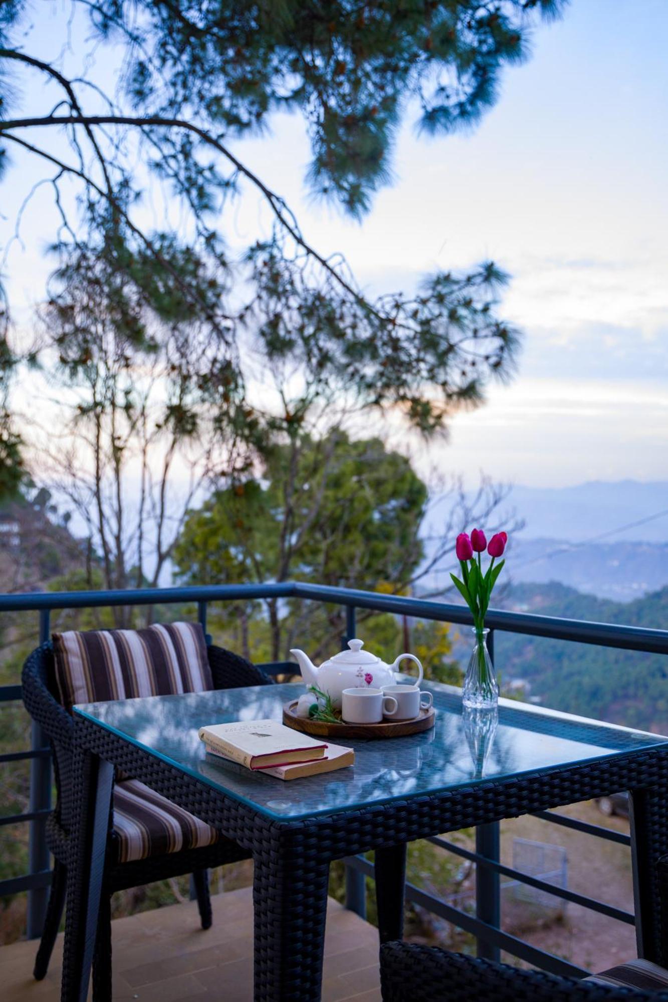 Alaya Stays Mehar Villa - 3 Bhk With Garden & Scenic Views Kasauli Extérieur photo