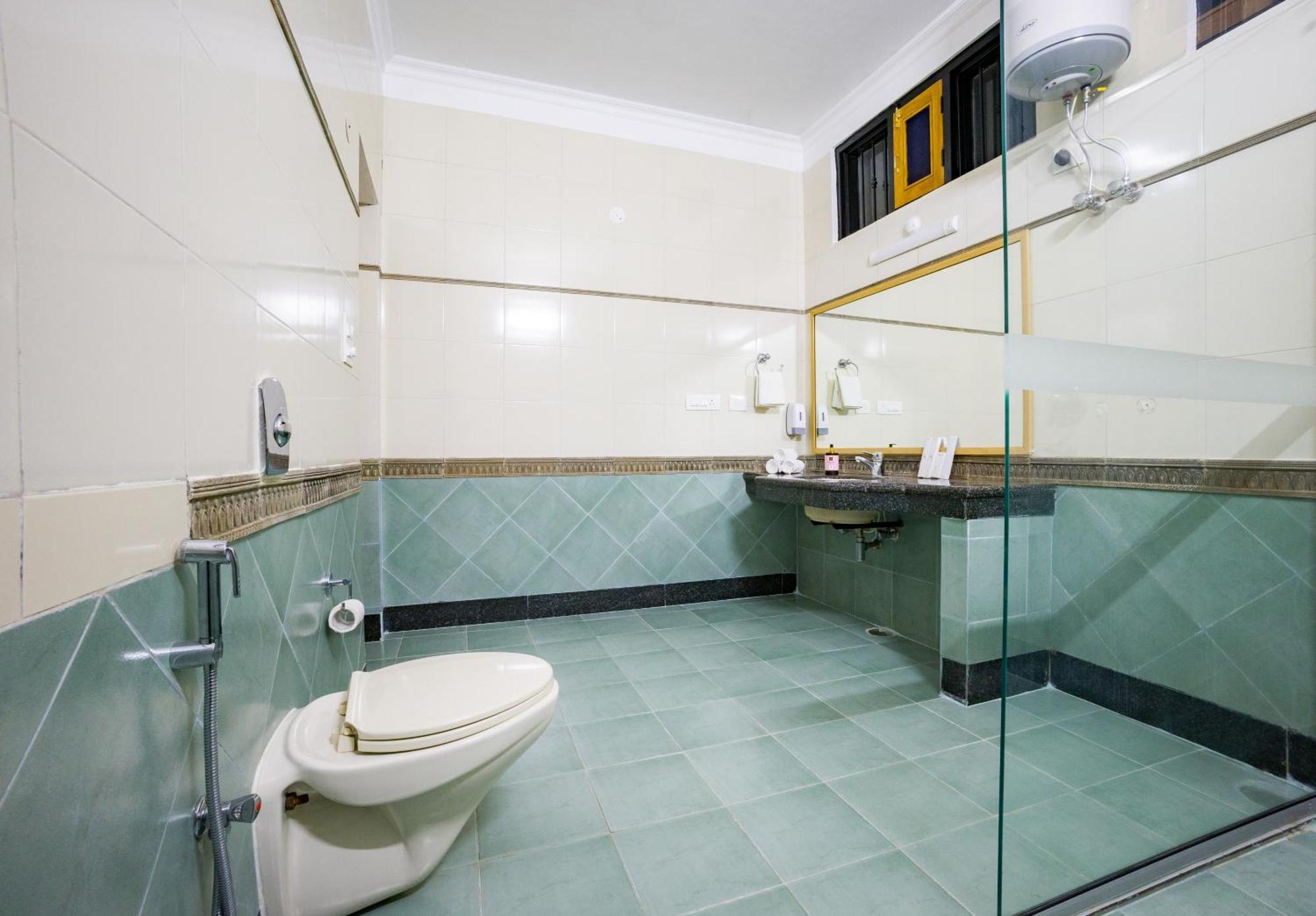 Alaya Stays Mehar Villa - 3 Bhk With Garden & Scenic Views Kasauli Extérieur photo