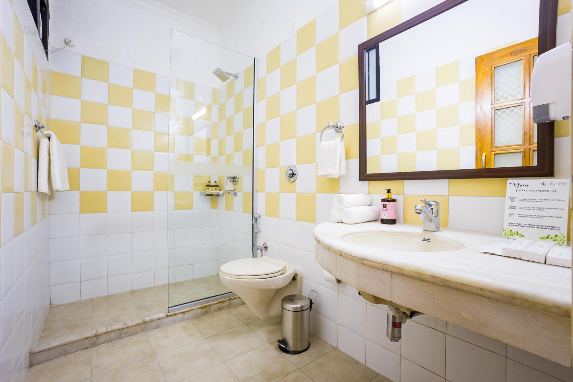 Alaya Stays Mehar Villa - 3 Bhk With Garden & Scenic Views Kasauli Extérieur photo