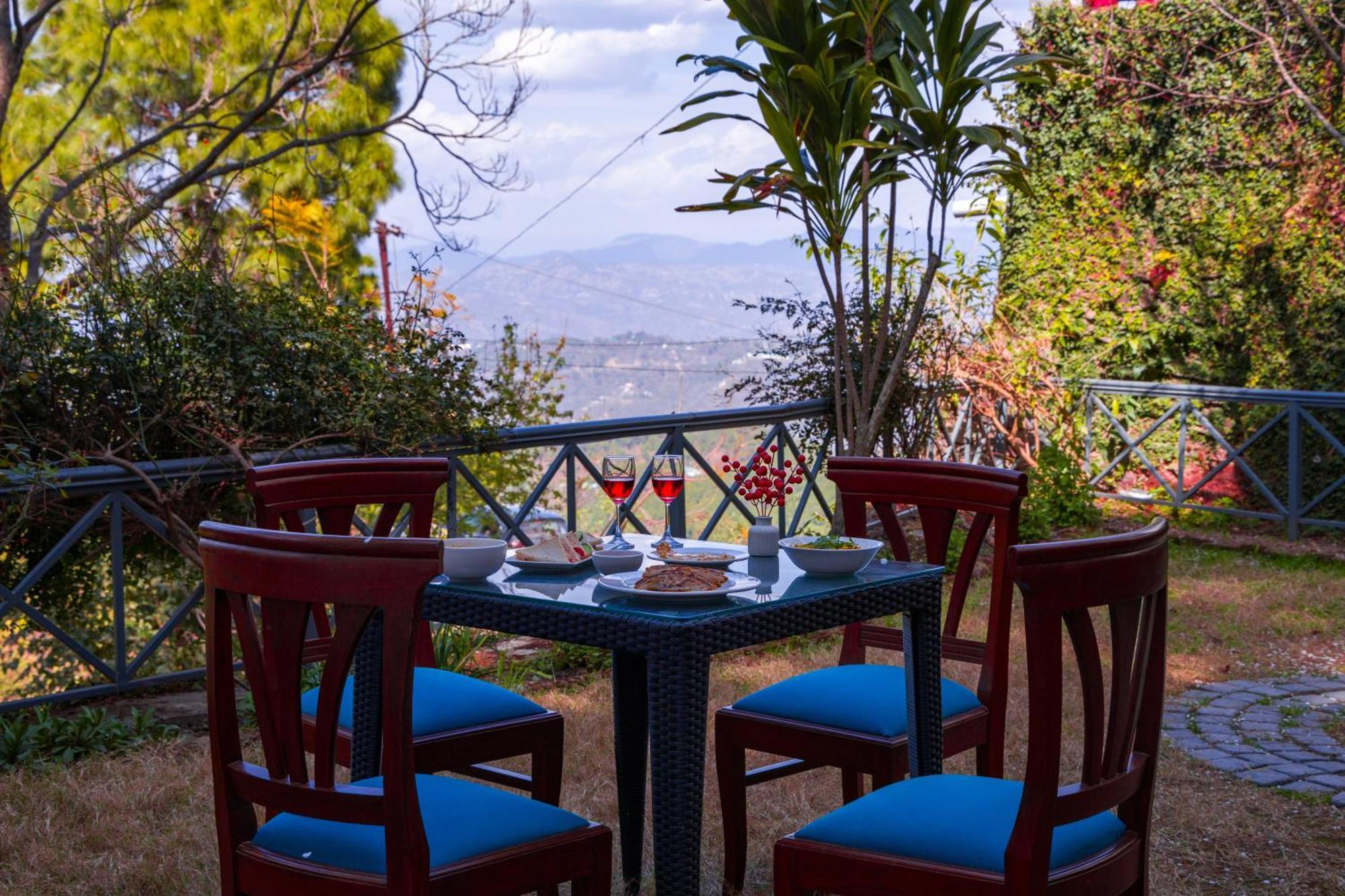 Alaya Stays Mehar Villa - 3 Bhk With Garden & Scenic Views Kasauli Extérieur photo